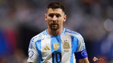ليونيل ميسي خلال نهائي كأس العالم 2026 بعد خسارة الأرجنتين أمام إسبانيا وسط انتقادات بسبب صمته عن سلوك منتخب بلاده.