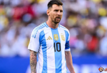ليونيل ميسي بقميص منتخب الأرجنتين خلال كأس العالم 2026 في تقرير يتناول تأثيره الاقتصادي على البطولة وأسعار التذاكر.